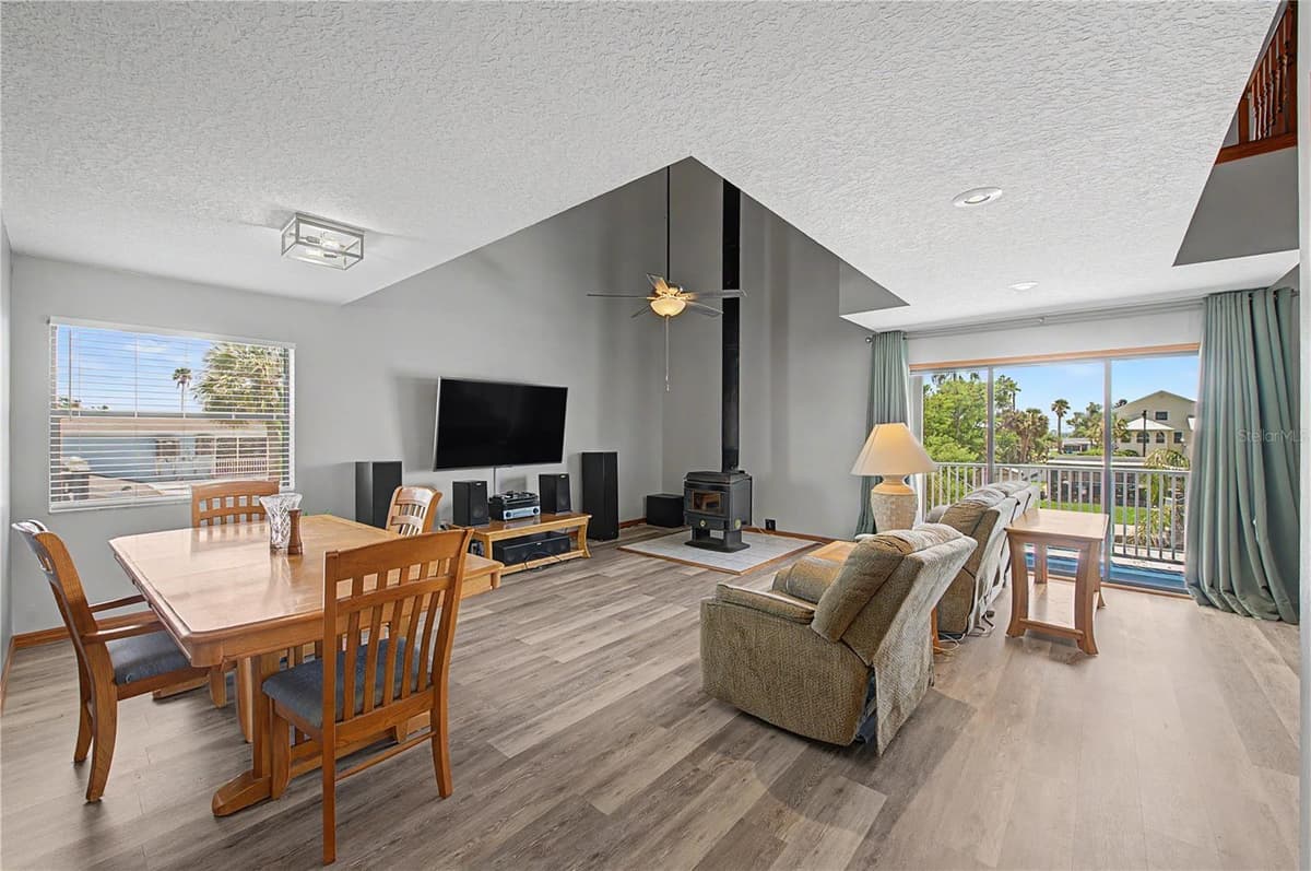 13337 SUSAN DRIVE — photo 13 of 68