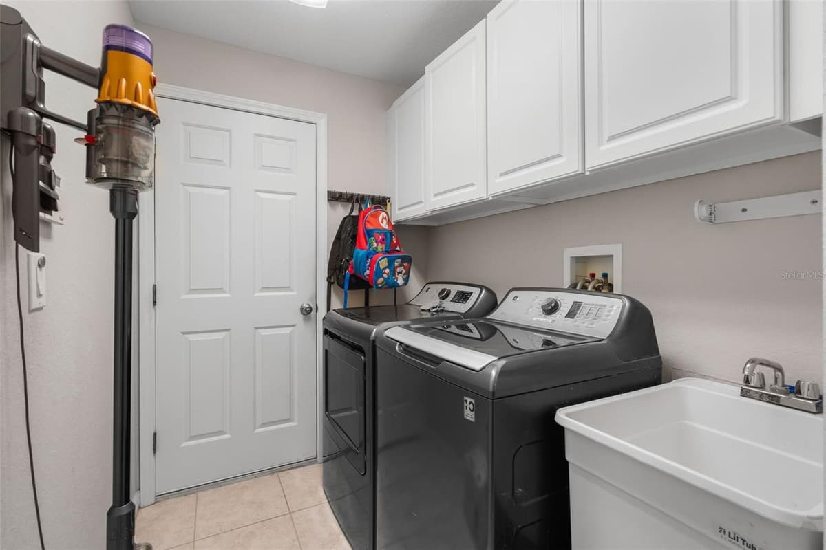 27015 FIREBUSH DRIVE — photo 23 of 59