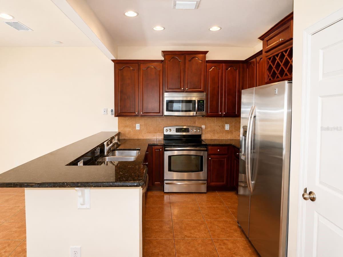 1515 BOWMORE DRIVE — photo 5 of 20