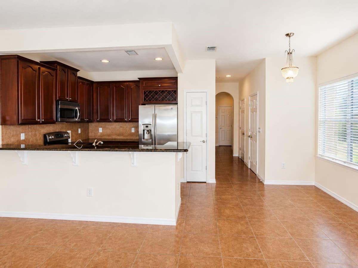 1515 BOWMORE DRIVE — photo 2 of 20