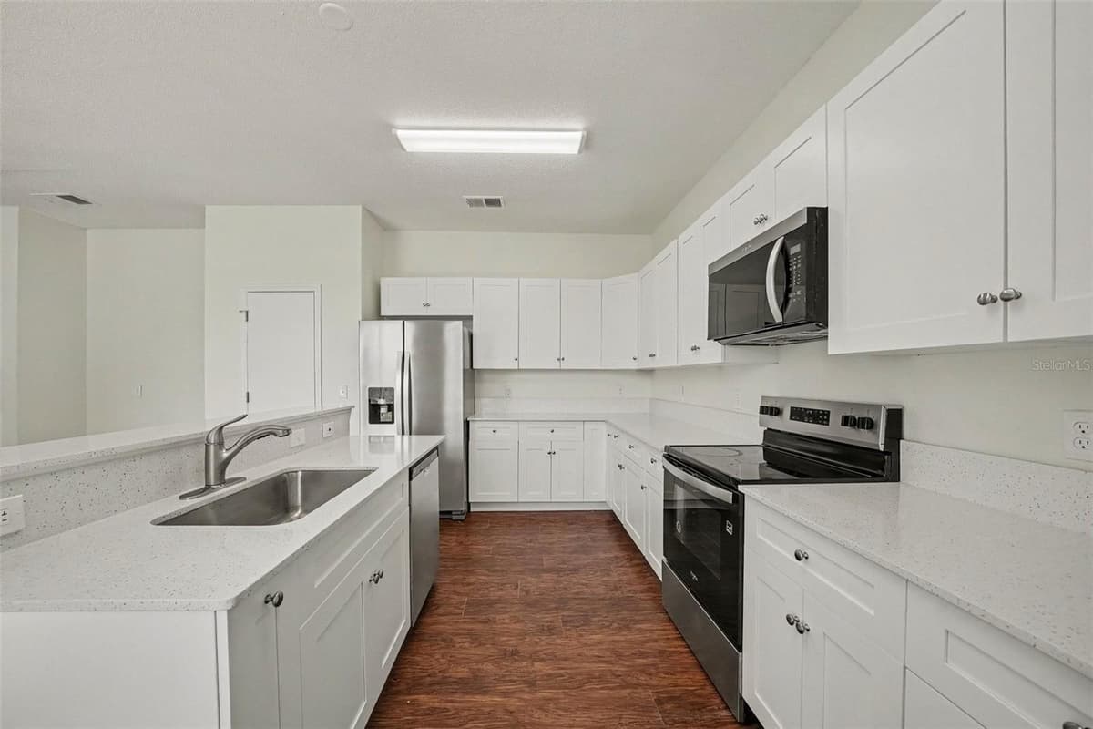 499 VICKS LANDING DRIVE — photo 9 of 42