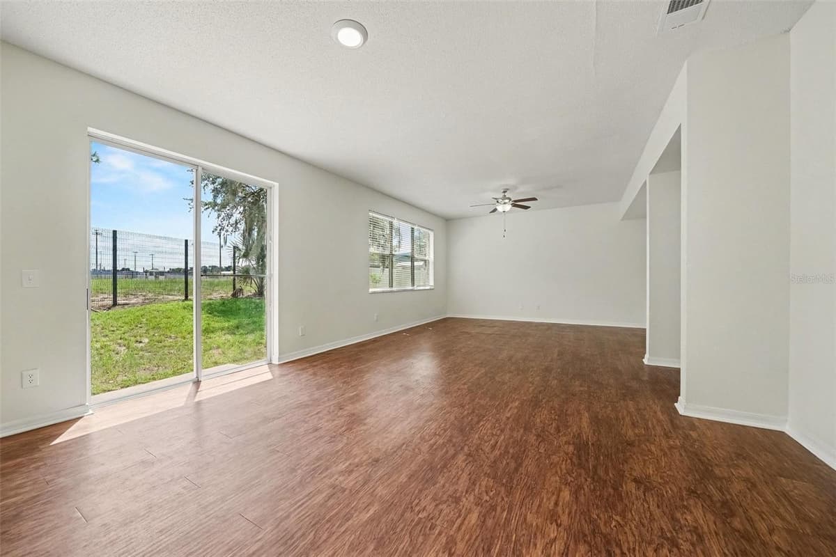 499 VICKS LANDING DRIVE — photo 8 of 42