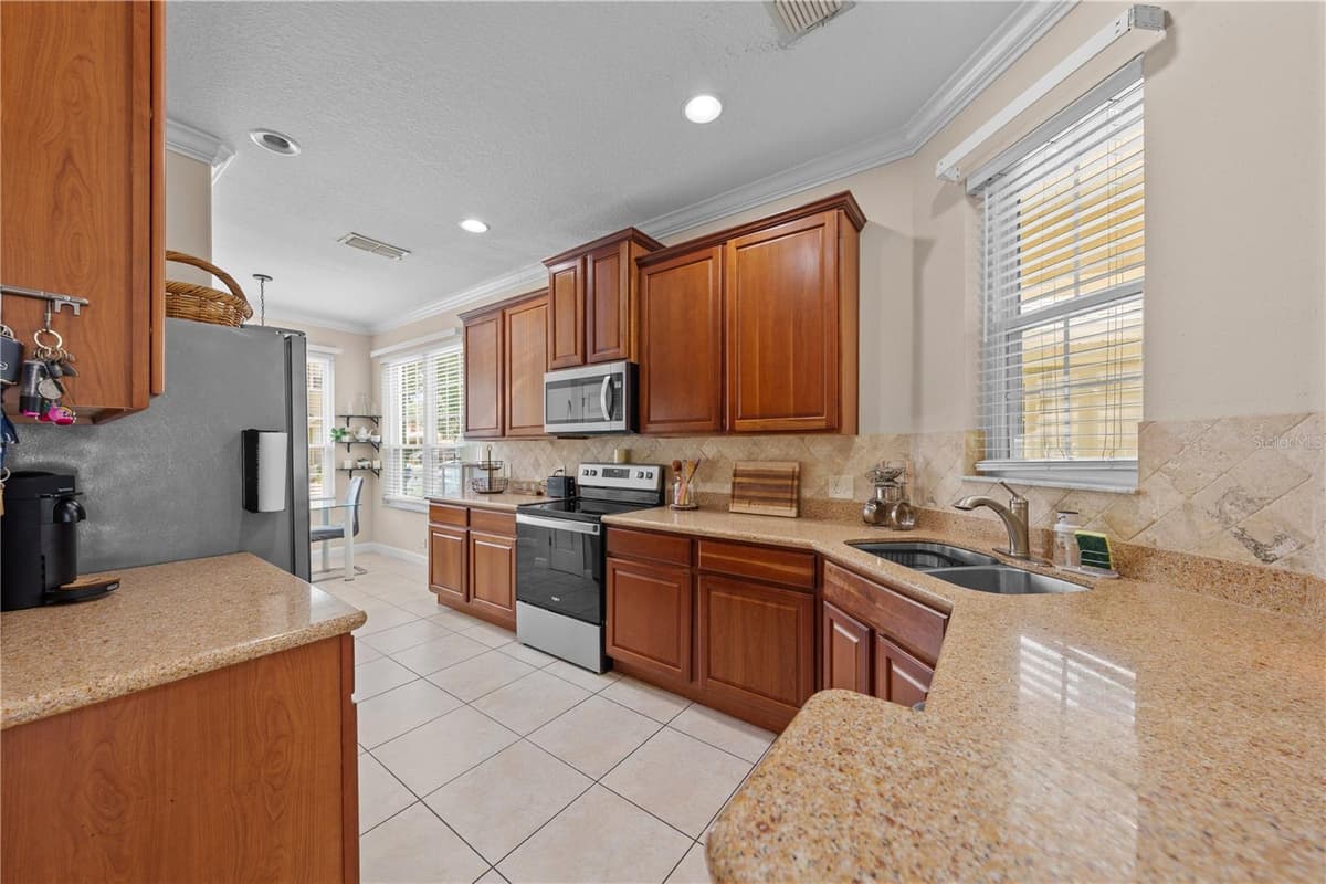 3535 SANCTUARY DRIVE — photo 10 of 64