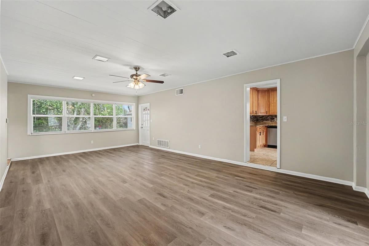 2935 WOODLAND HILLS AVENUE — photo 5 of 15