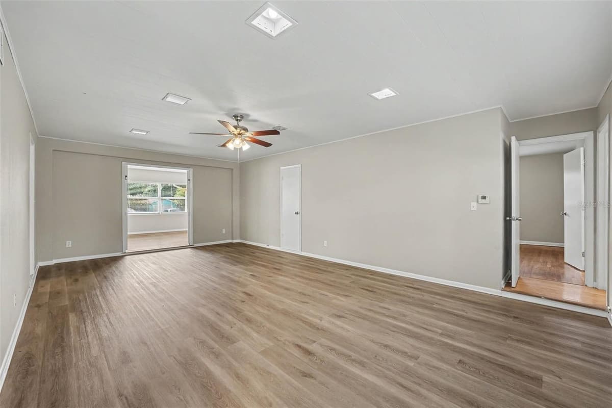 2935 WOODLAND HILLS AVENUE — photo 4 of 15