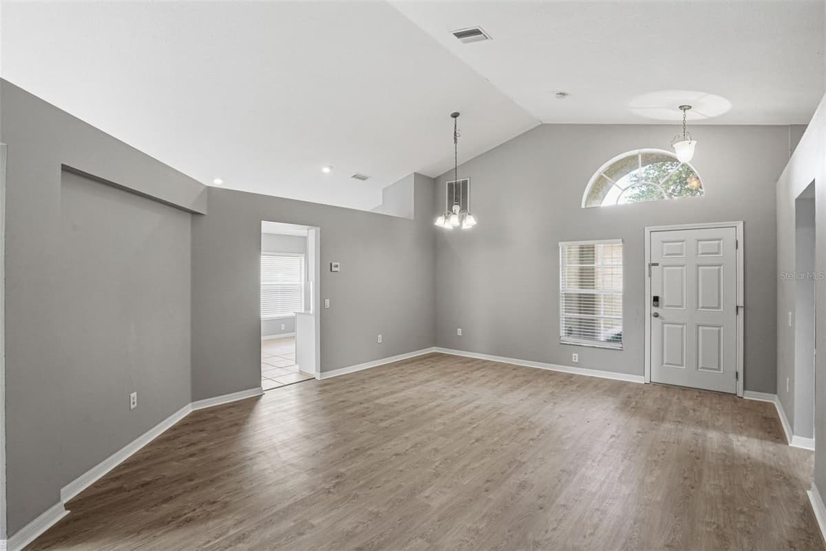7912 MERCHANTVILLE CIRCLE — photo 11 of 35
