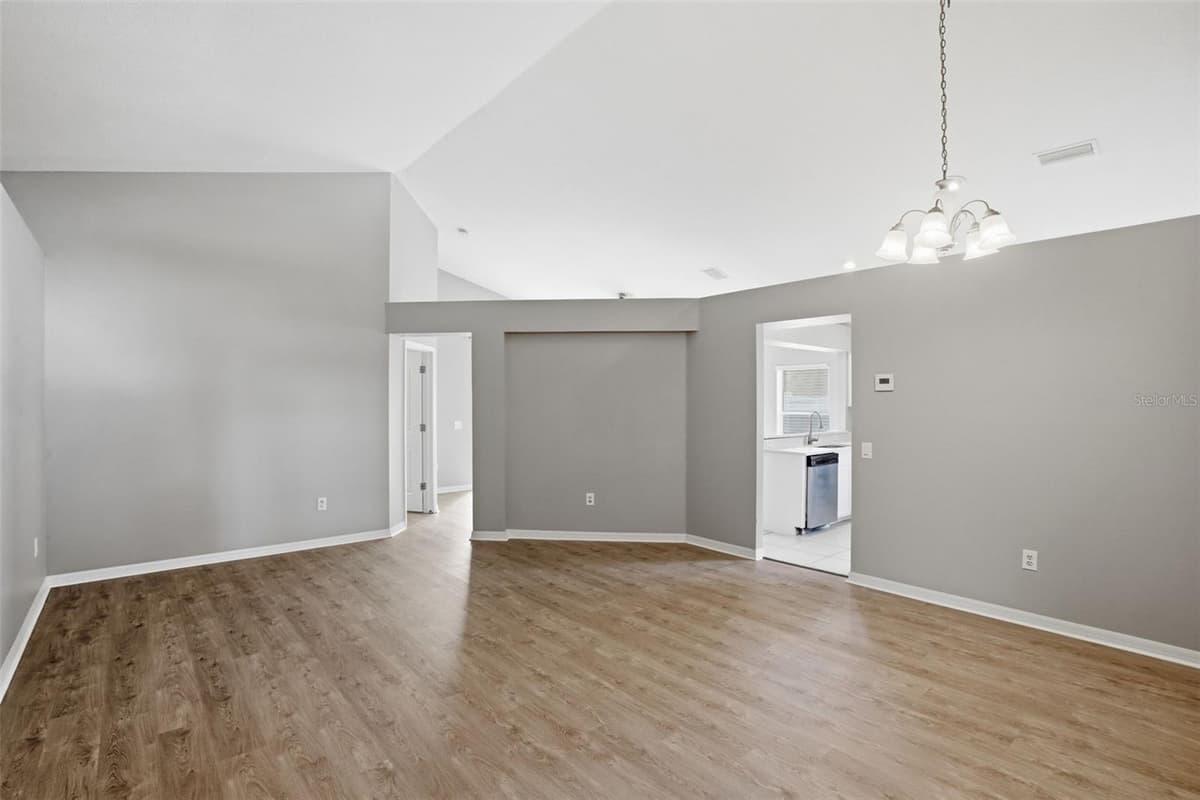 7912 MERCHANTVILLE CIRCLE — photo 19 of 35