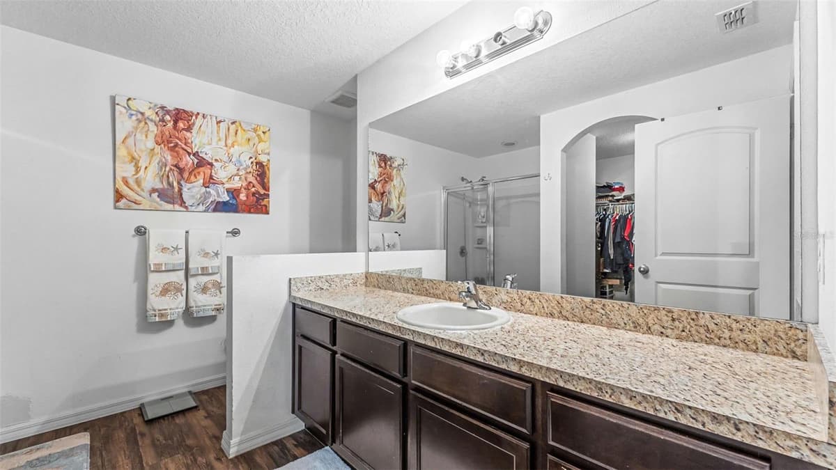 6302 MANITOBA DRIVE — photo 29 of 41