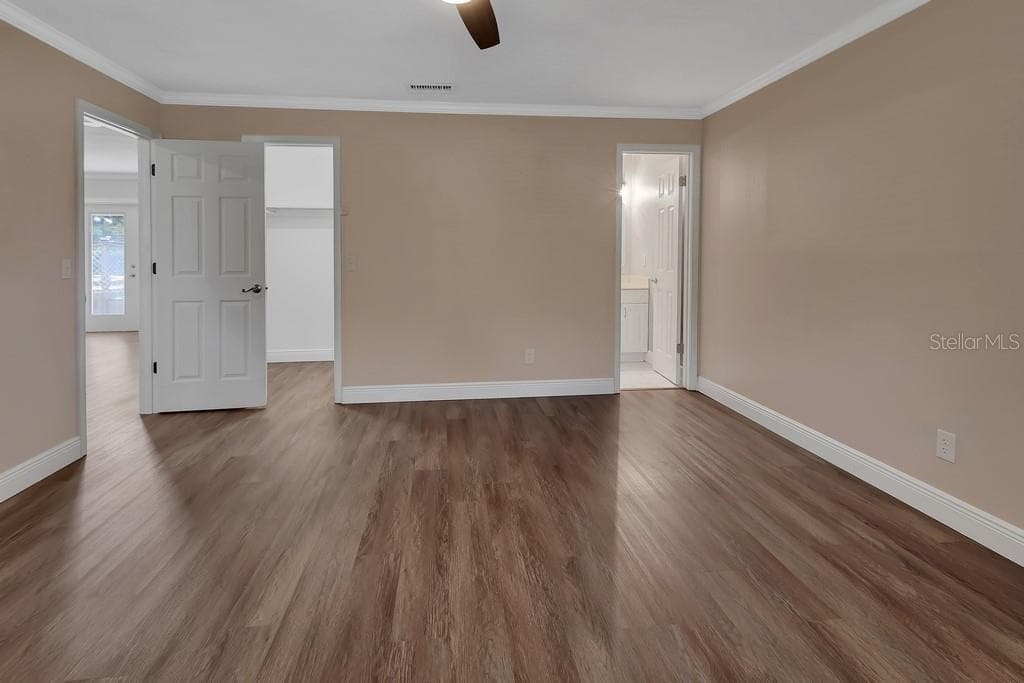103 SIESTA COURT — photo 15 of 40
