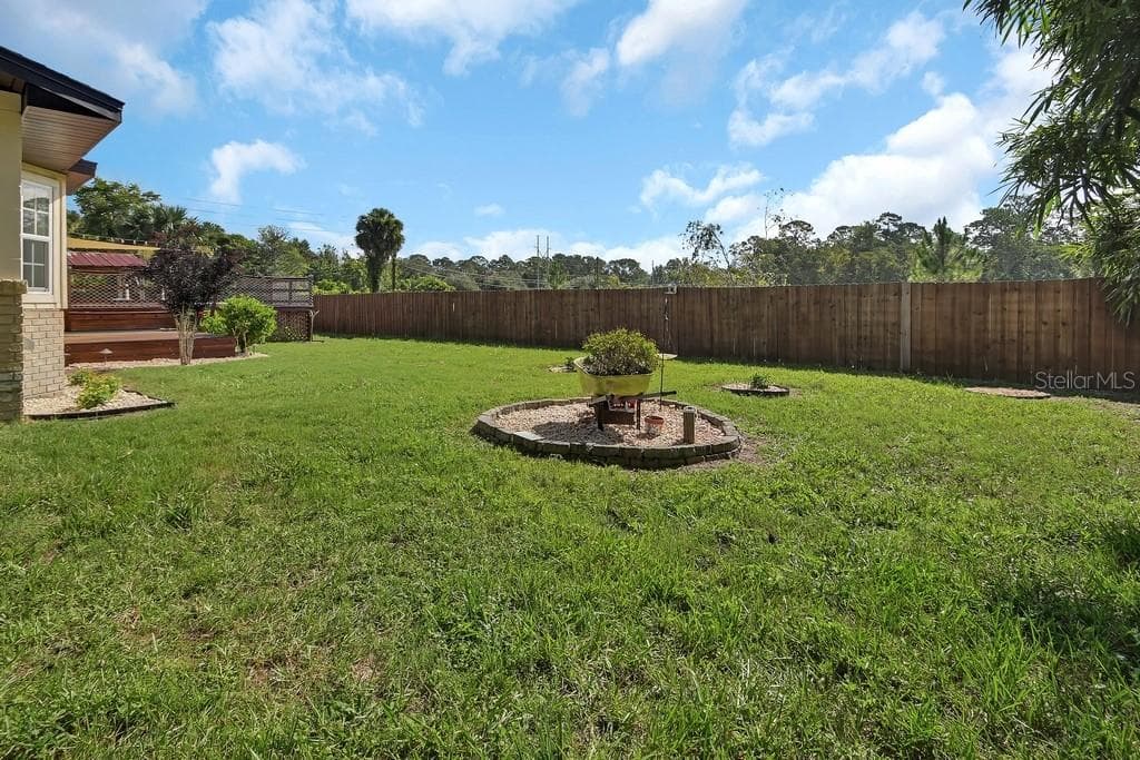 103 SIESTA COURT — photo 28 of 40