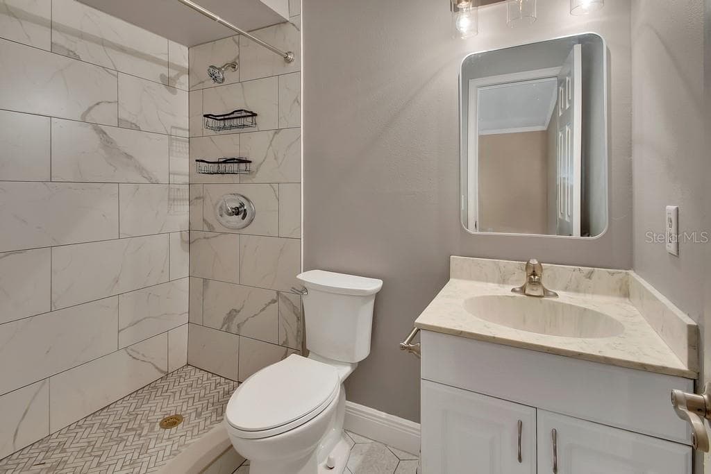 103 SIESTA COURT — photo 17 of 40