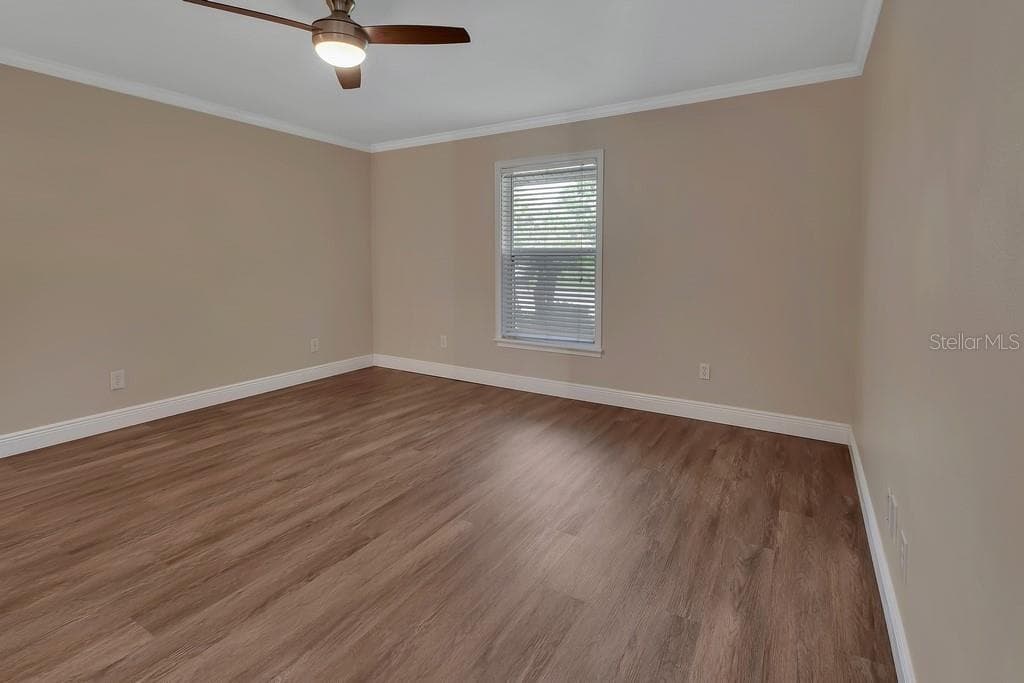103 SIESTA COURT — photo 13 of 40