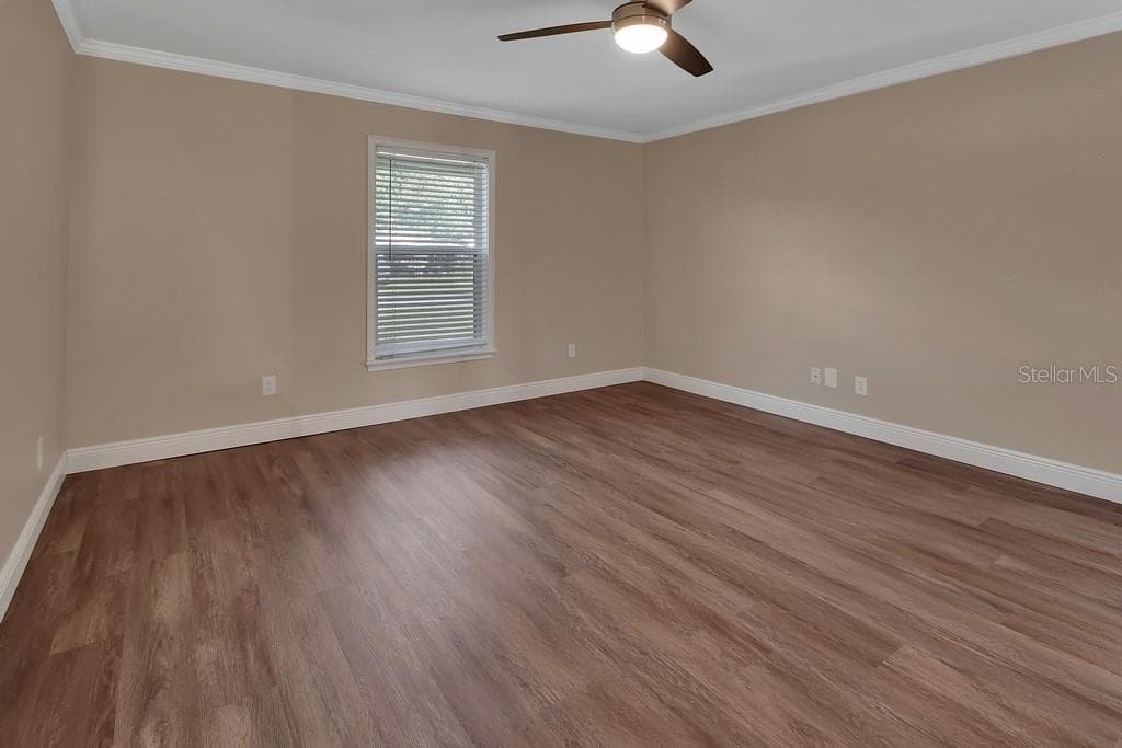103 SIESTA COURT — photo 14 of 40