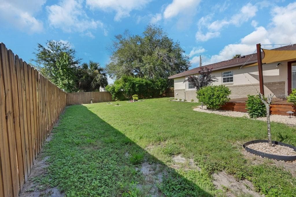 103 SIESTA COURT — photo 30 of 40