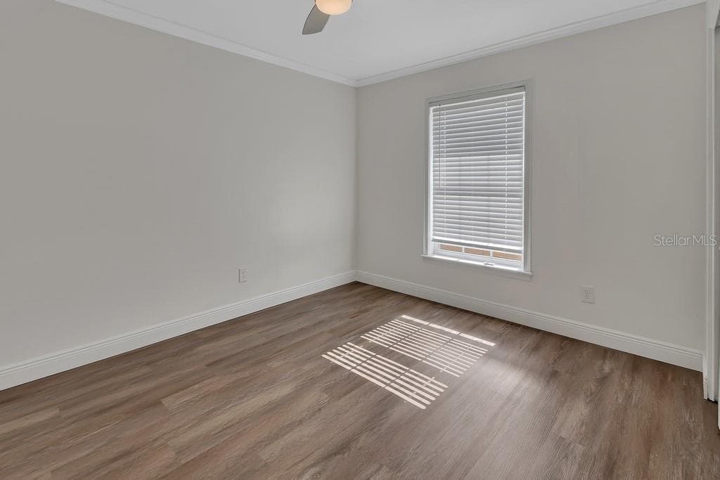 103 SIESTA COURT — photo 24 of 40
