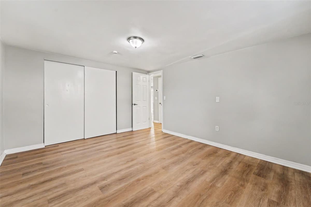 7207 SANDALWOOD DRIVE — photo 9 of 15