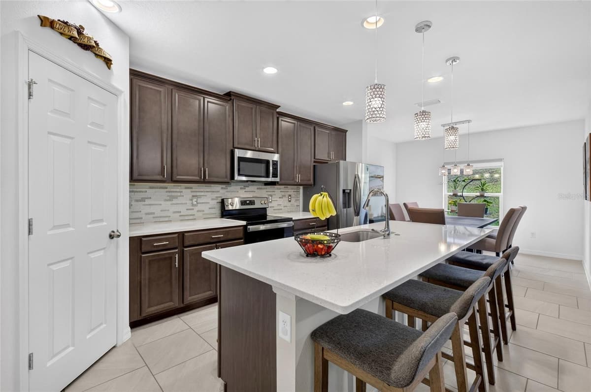 1181 STRATTON AVENUE — photo 14 of 48