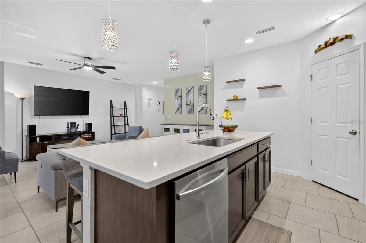 1181 STRATTON AVENUE — photo 17 of 48