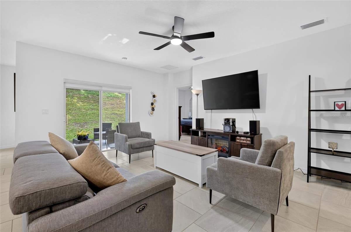 1181 STRATTON AVENUE — photo 11 of 48