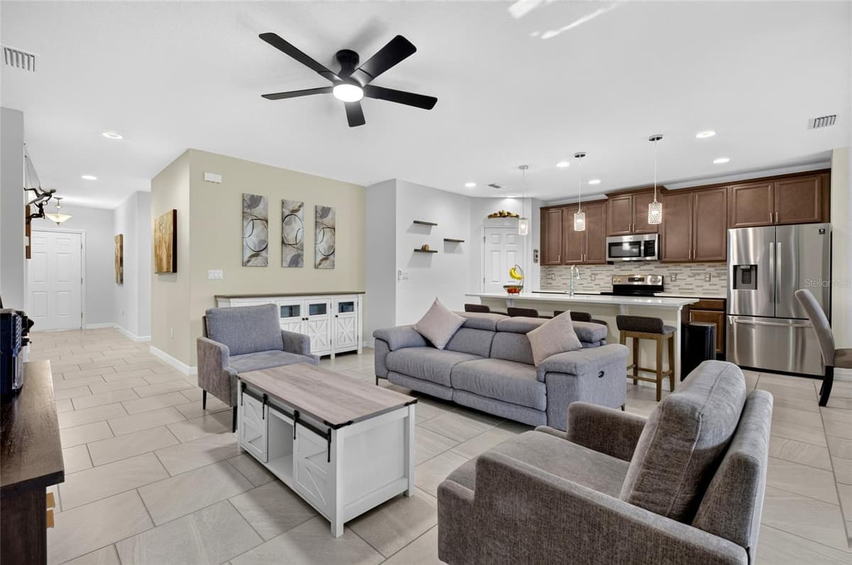 1181 STRATTON AVENUE — photo 13 of 48