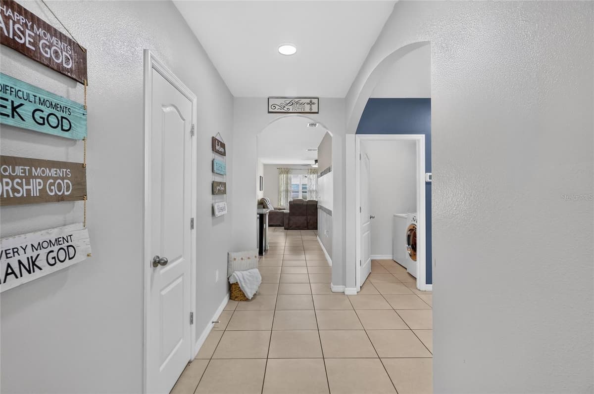 248 LUDISIA LOOP — photo 18 of 59