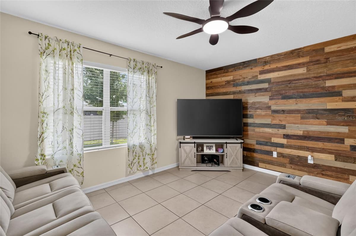 248 LUDISIA LOOP — photo 19 of 59