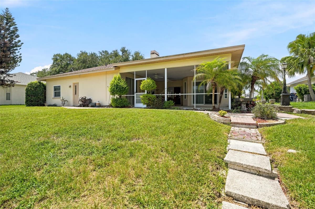23427 PINE LAKE STREET — photo 33 of 42