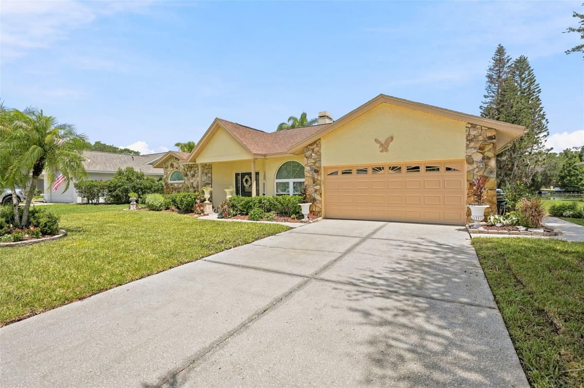 23427 PINE LAKE STREET — photo 3 of 42