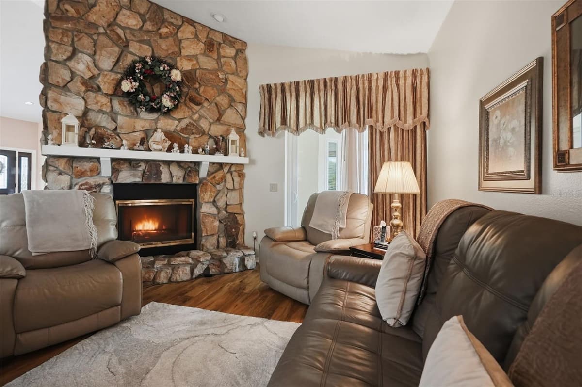 23427 PINE LAKE STREET — photo 11 of 42