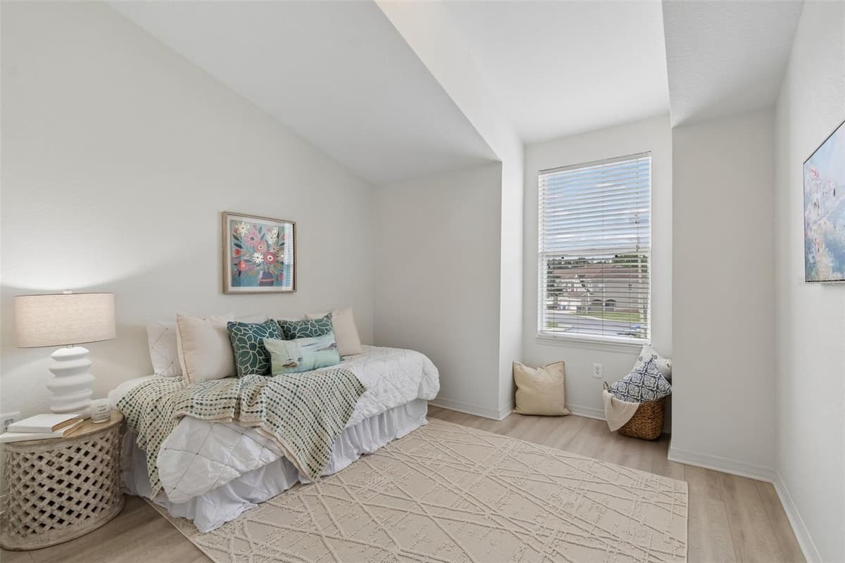 10820 CELTIC WOODS AVENUE — photo 35 of 47
