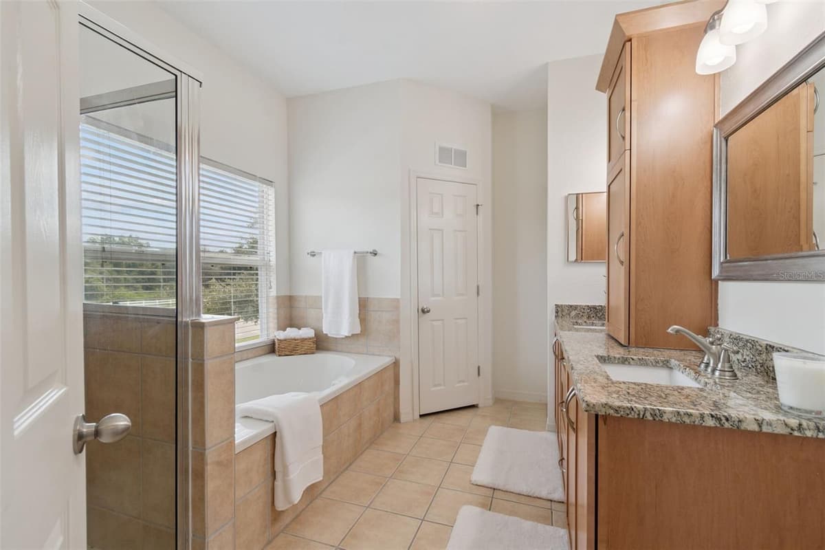 10820 CELTIC WOODS AVENUE — photo 28 of 47