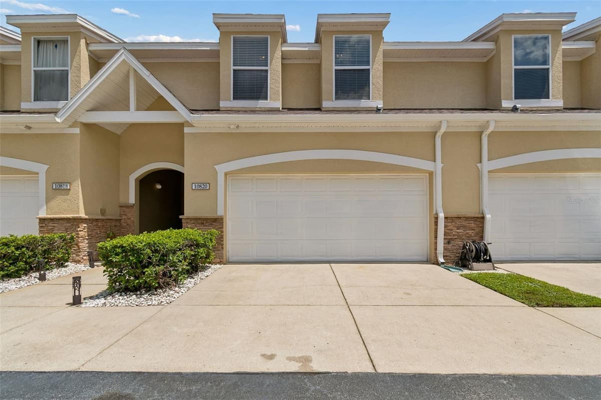 10820 CELTIC WOODS AVENUE — photo 1 of 47