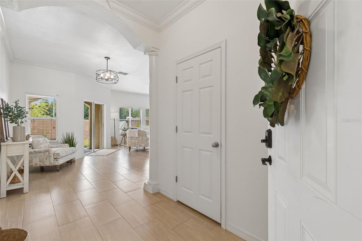 10820 CELTIC WOODS AVENUE — photo 7 of 47