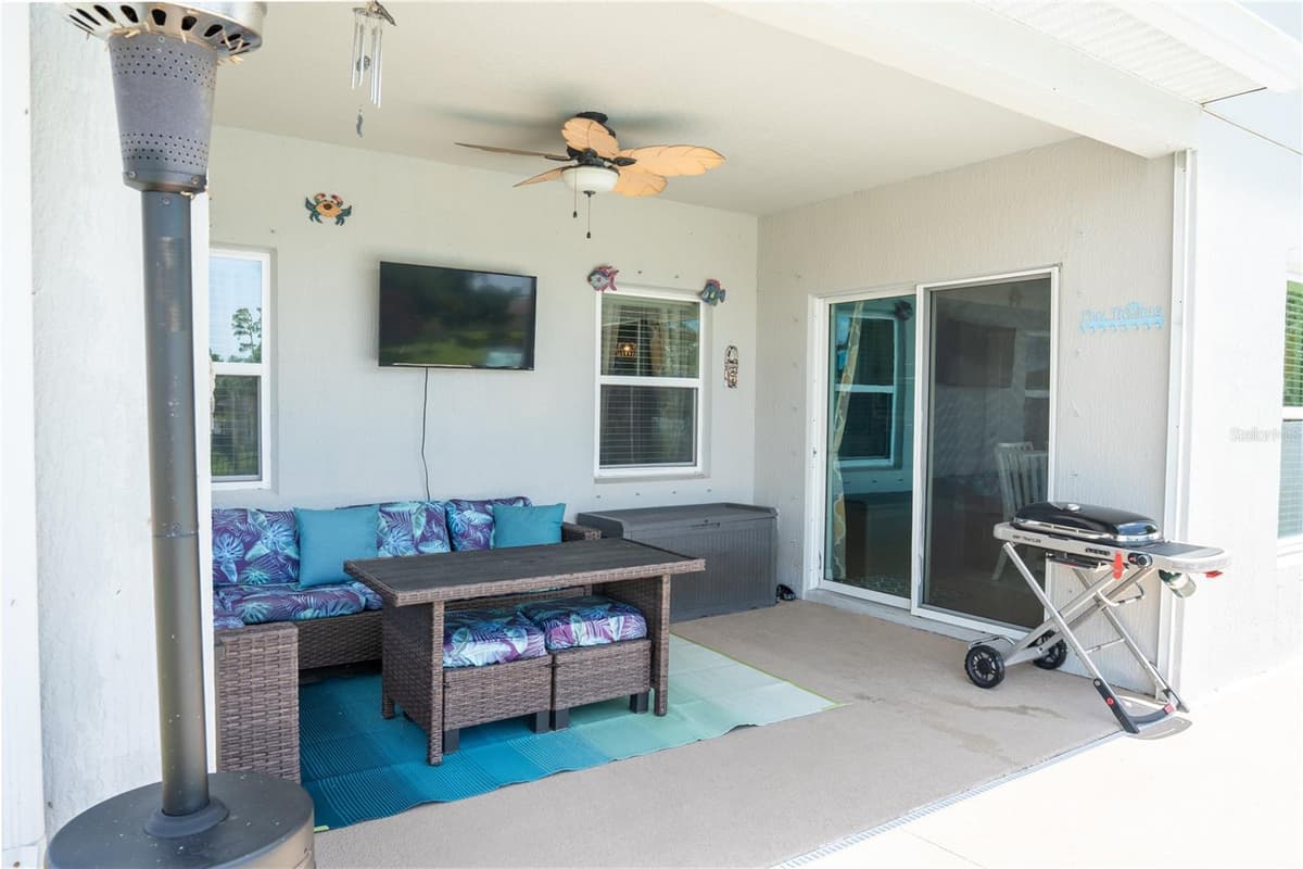 493 HOLLOW GLEN DRIVE — photo 4 of 5