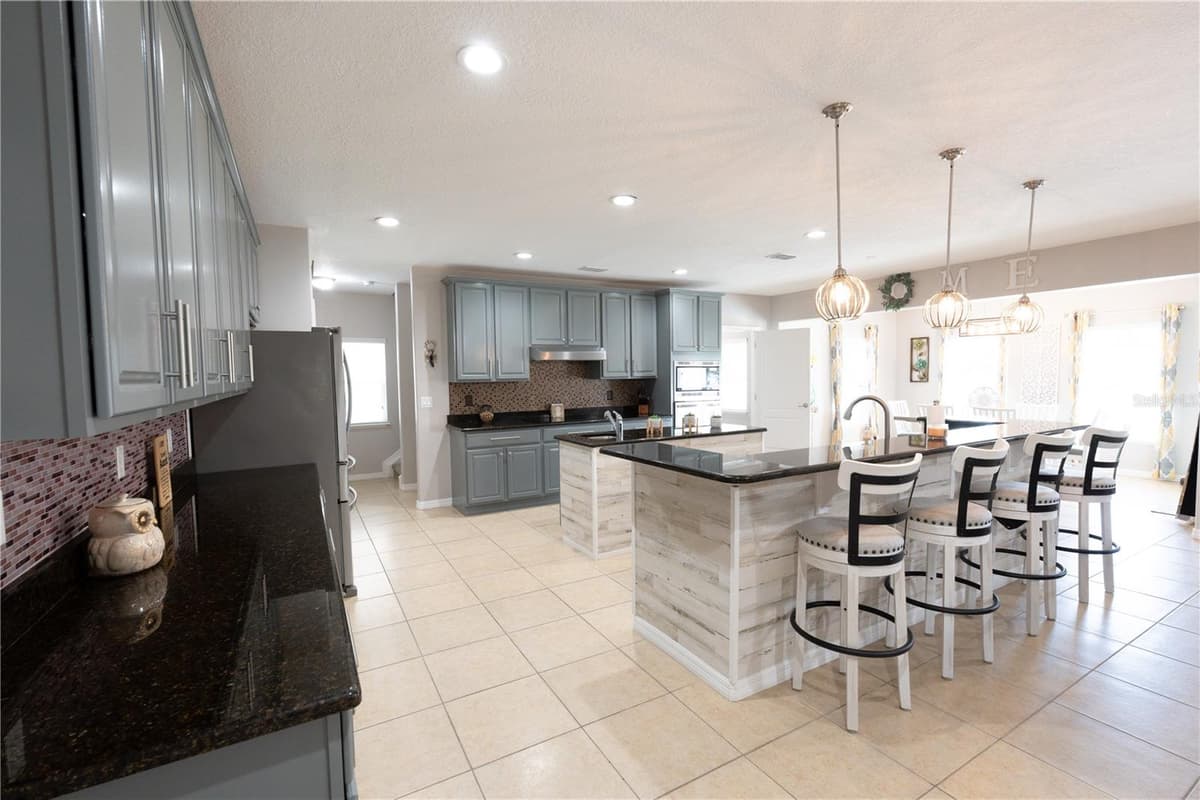 493 HOLLOW GLEN DRIVE — photo 5 of 5