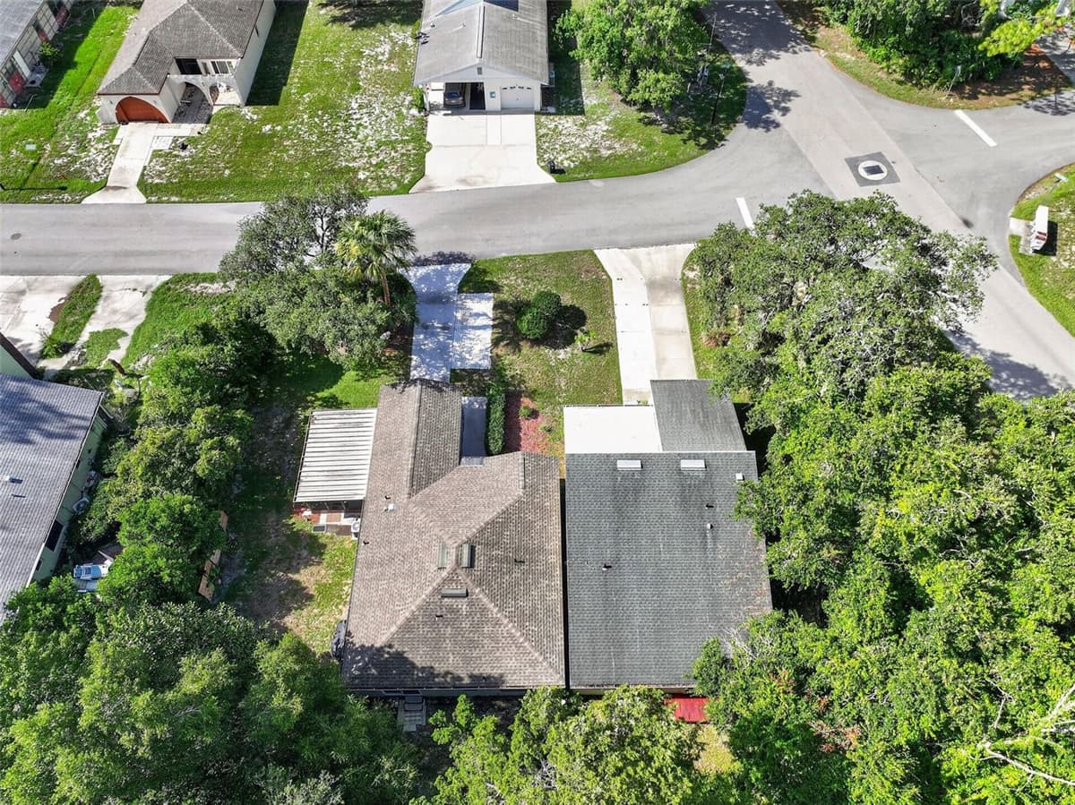 12 CHINABERRY CIRCLE — photo 41 of 52