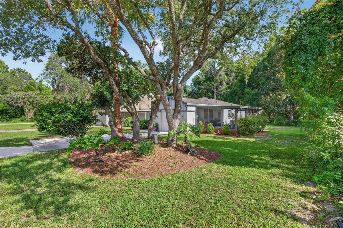 12 CHINABERRY CIRCLE — photo 1 of 52