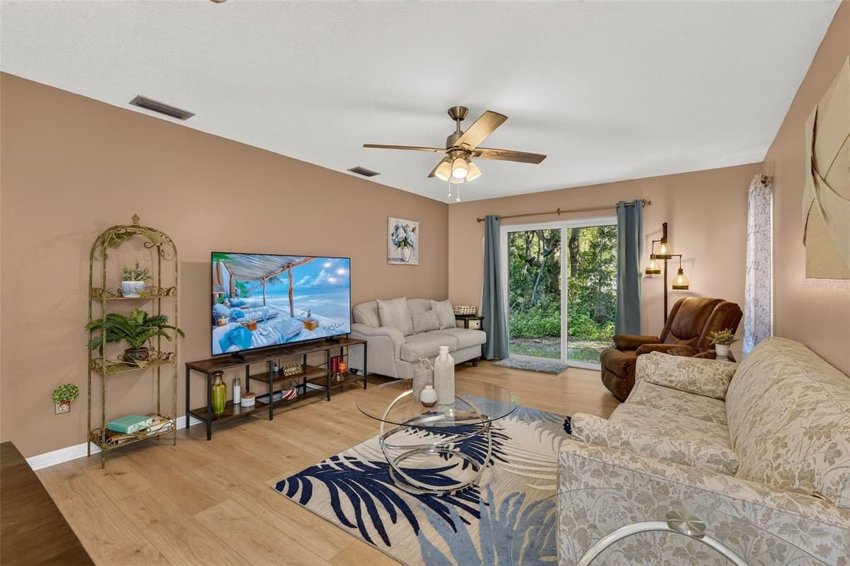 12 CHINABERRY CIRCLE — photo 11 of 52