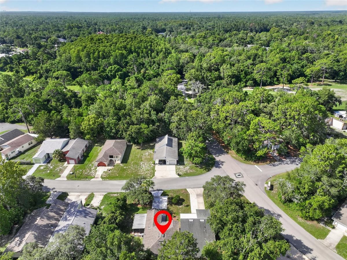 12 CHINABERRY CIRCLE — photo 44 of 52