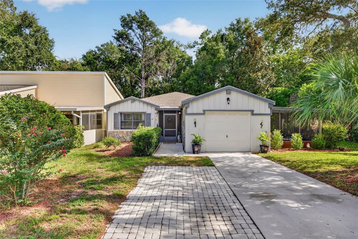 12 CHINABERRY CIRCLE — photo 4 of 52