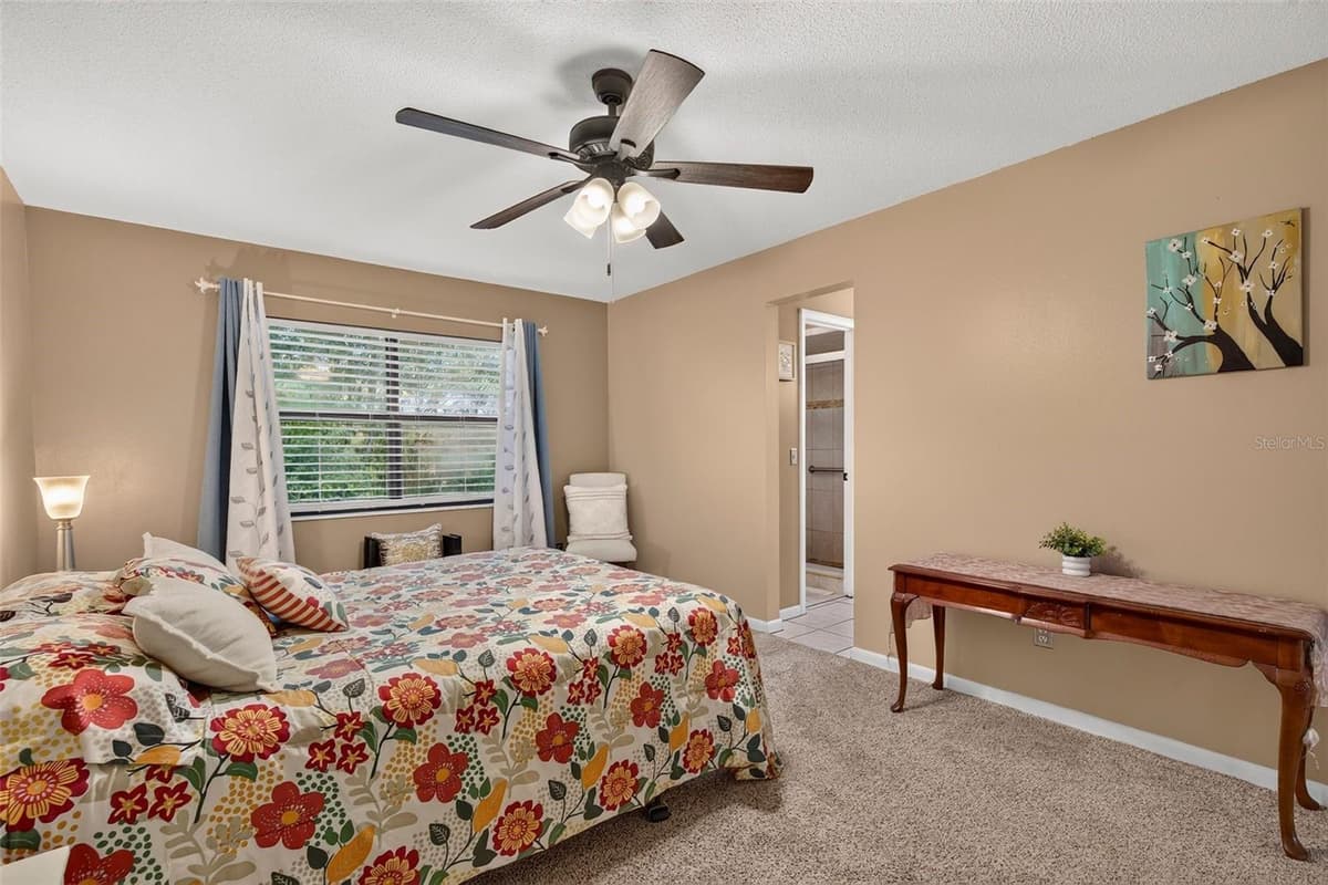 12 CHINABERRY CIRCLE — photo 20 of 52