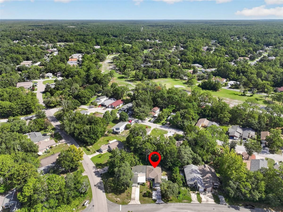 12 CHINABERRY CIRCLE — photo 49 of 52