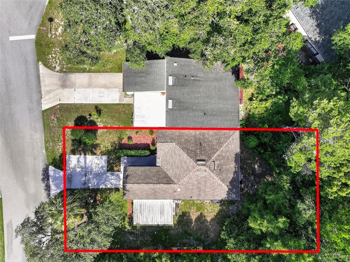 12 CHINABERRY CIRCLE — photo 42 of 52