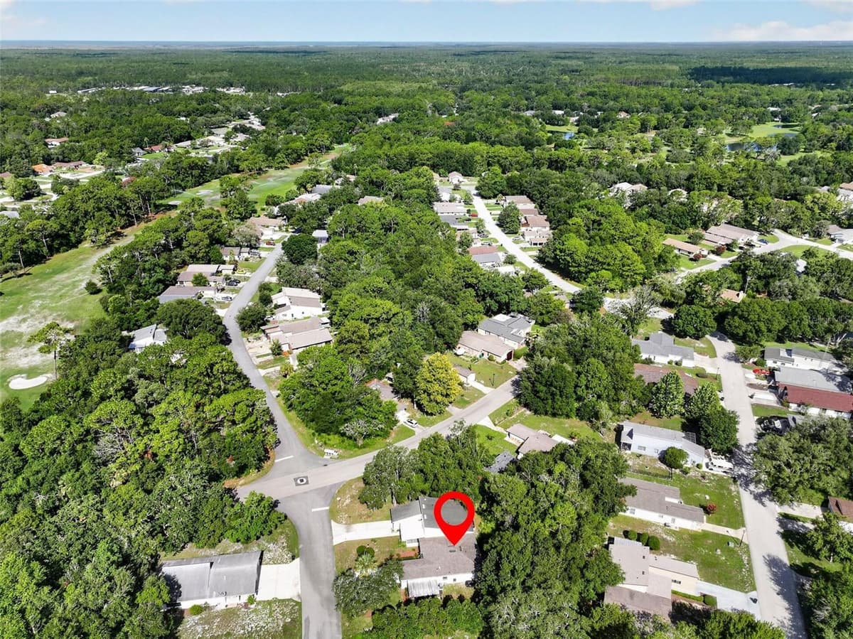12 CHINABERRY CIRCLE — photo 47 of 52