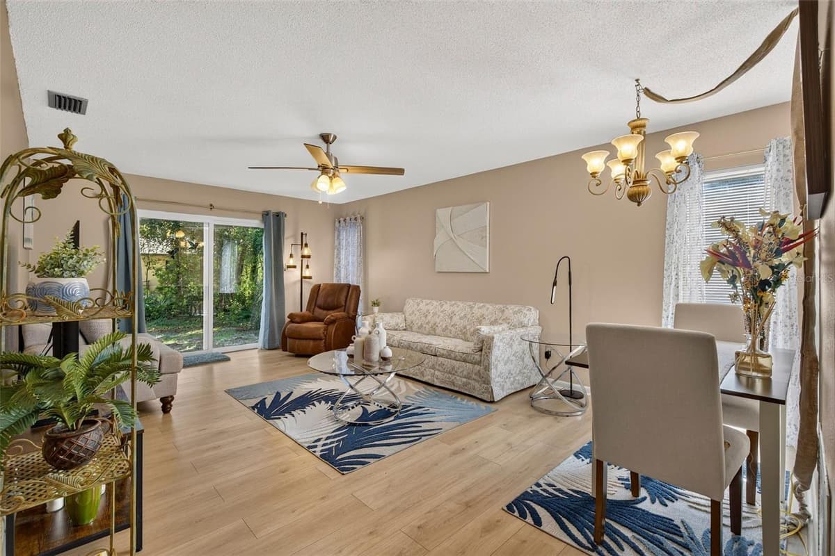 12 CHINABERRY CIRCLE — photo 10 of 52