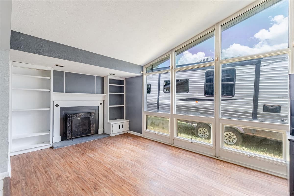 294 TRIBBLE STREET — photo 16 of 32