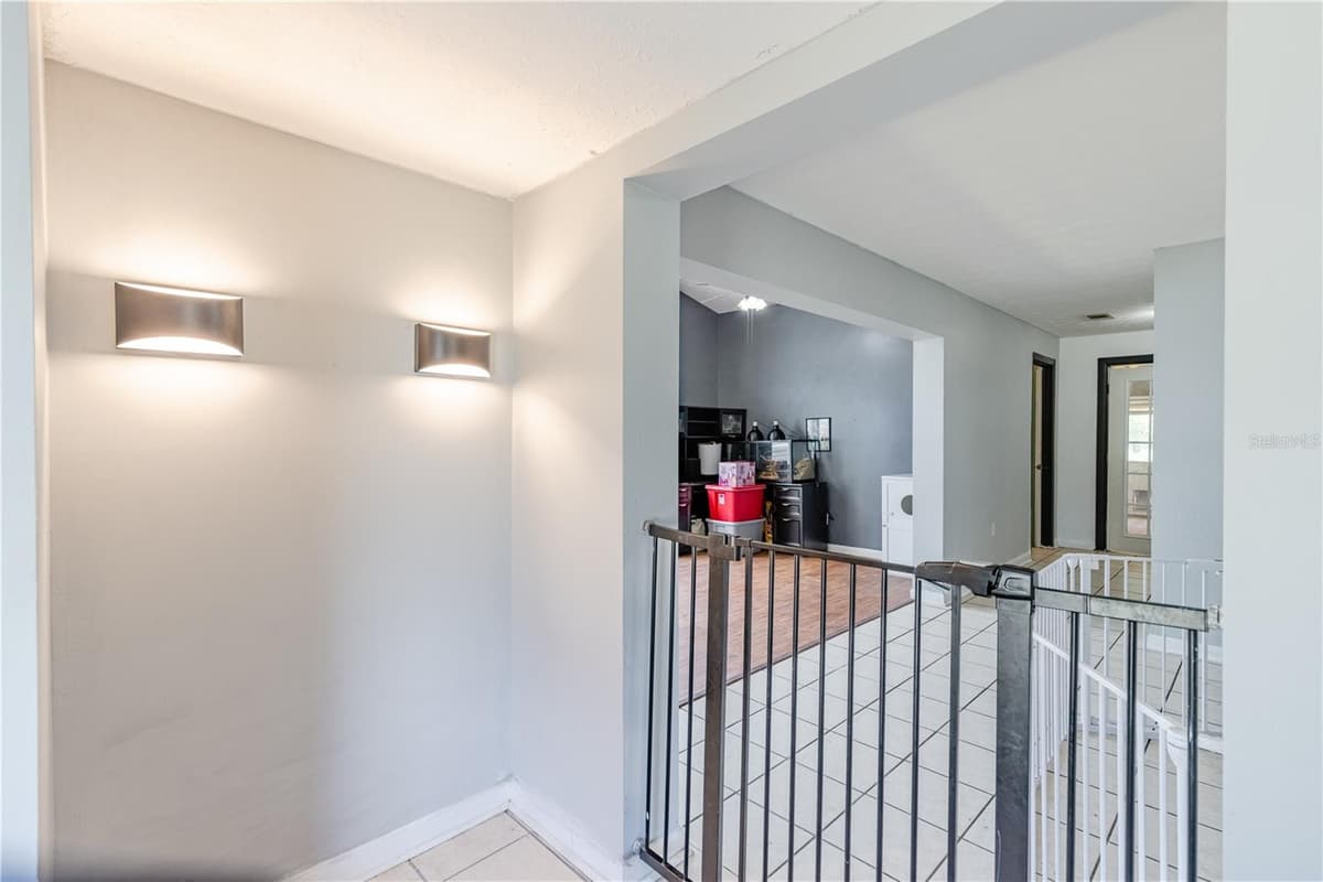 294 TRIBBLE STREET — photo 11 of 32