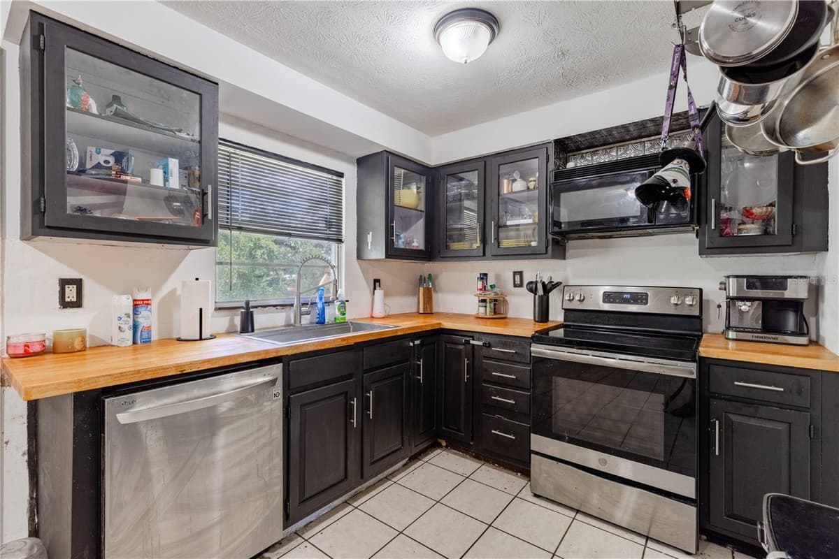 294 TRIBBLE STREET — photo 17 of 32
