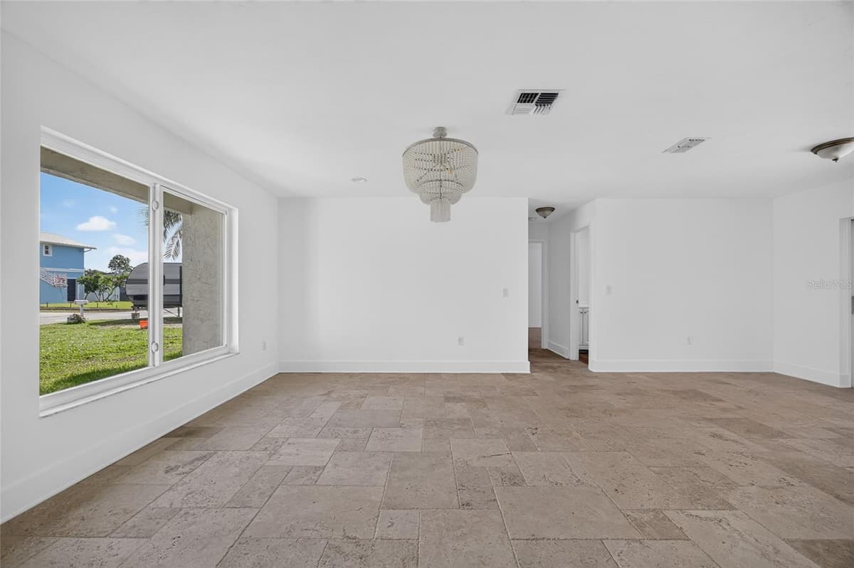 6049 PERTHSHIRE LANE — photo 6 of 48