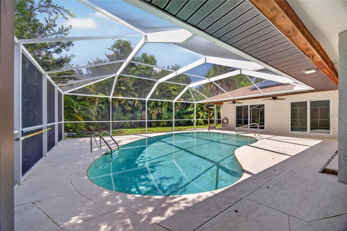 6049 PERTHSHIRE LANE — photo 4 of 48